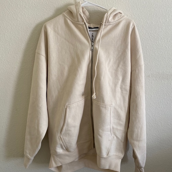 Brandy Melville beige cream Christy hoodie - Picture 5 of 5